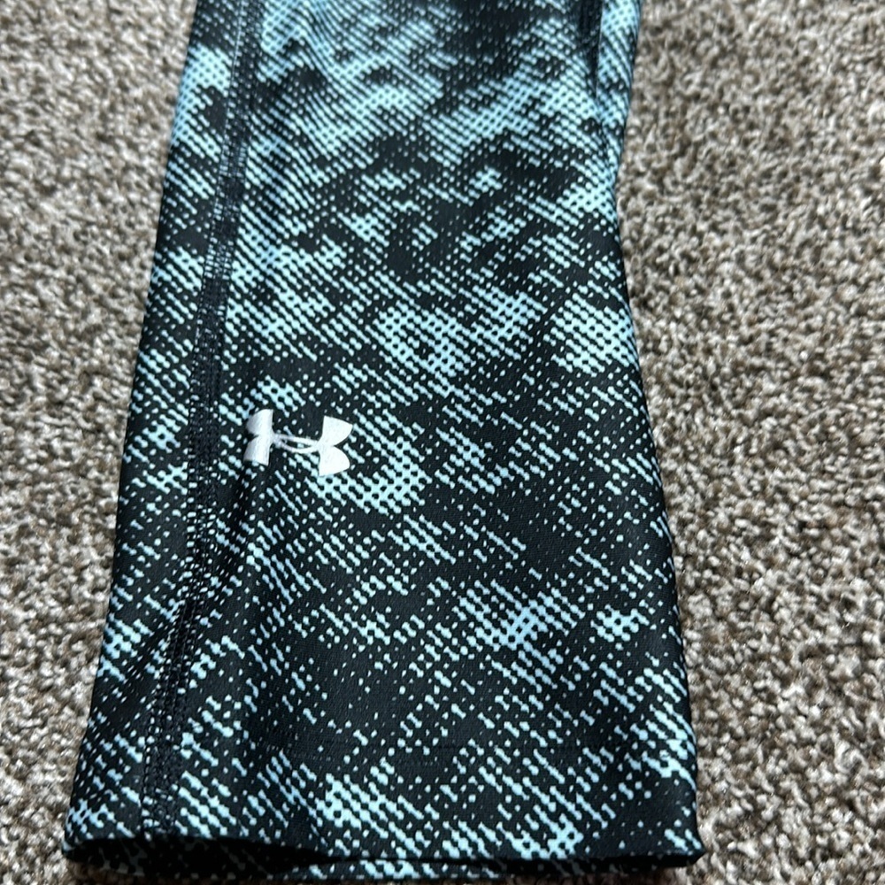 Under armor heat gear compression crop small leggings women’s Capri leggings - Picture 4 of 6